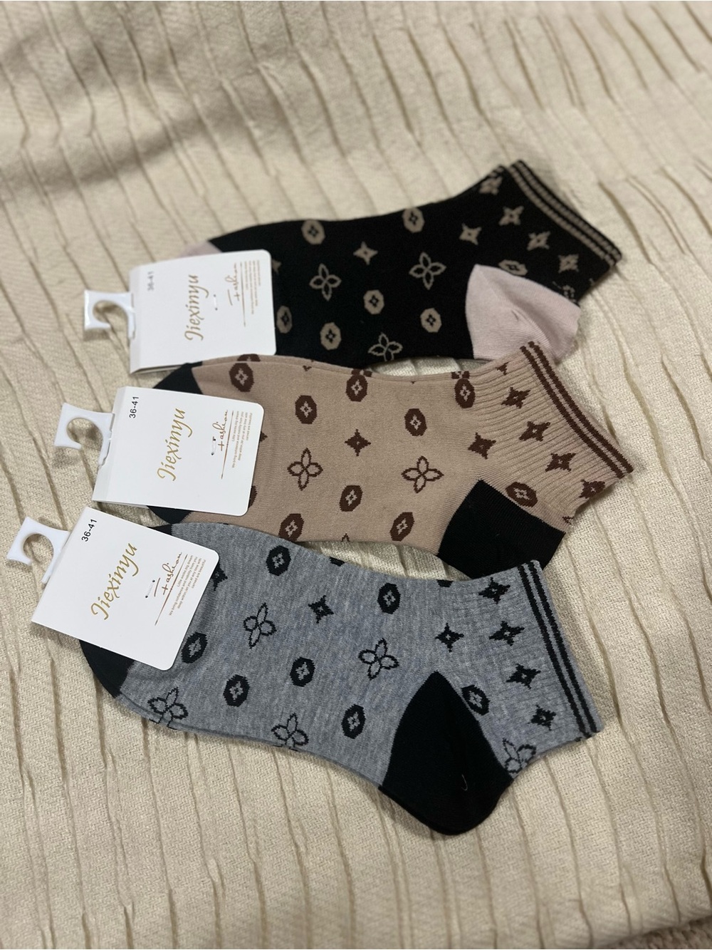 Women's Ankle Socks - Circle & Star Fashion  Patterned Socks. 3 pair Bundle NWT